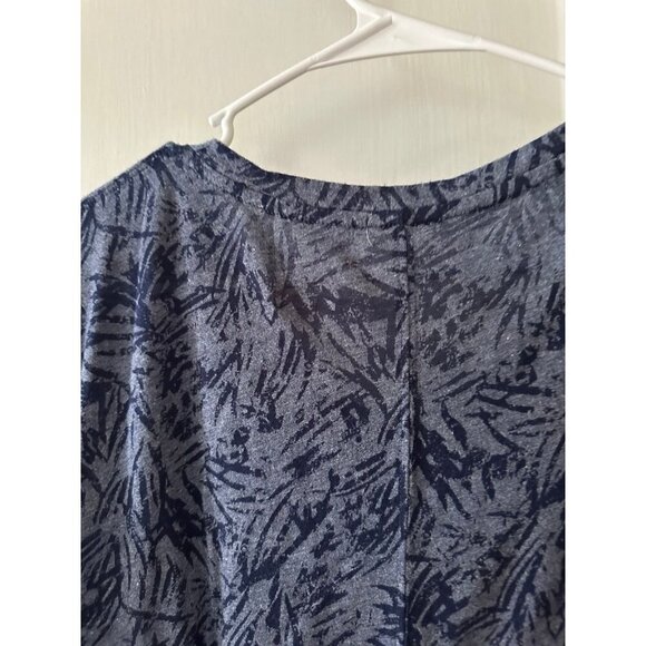 Tek Gear women’s size large DryTek t-shirt - Picture 7 of 7